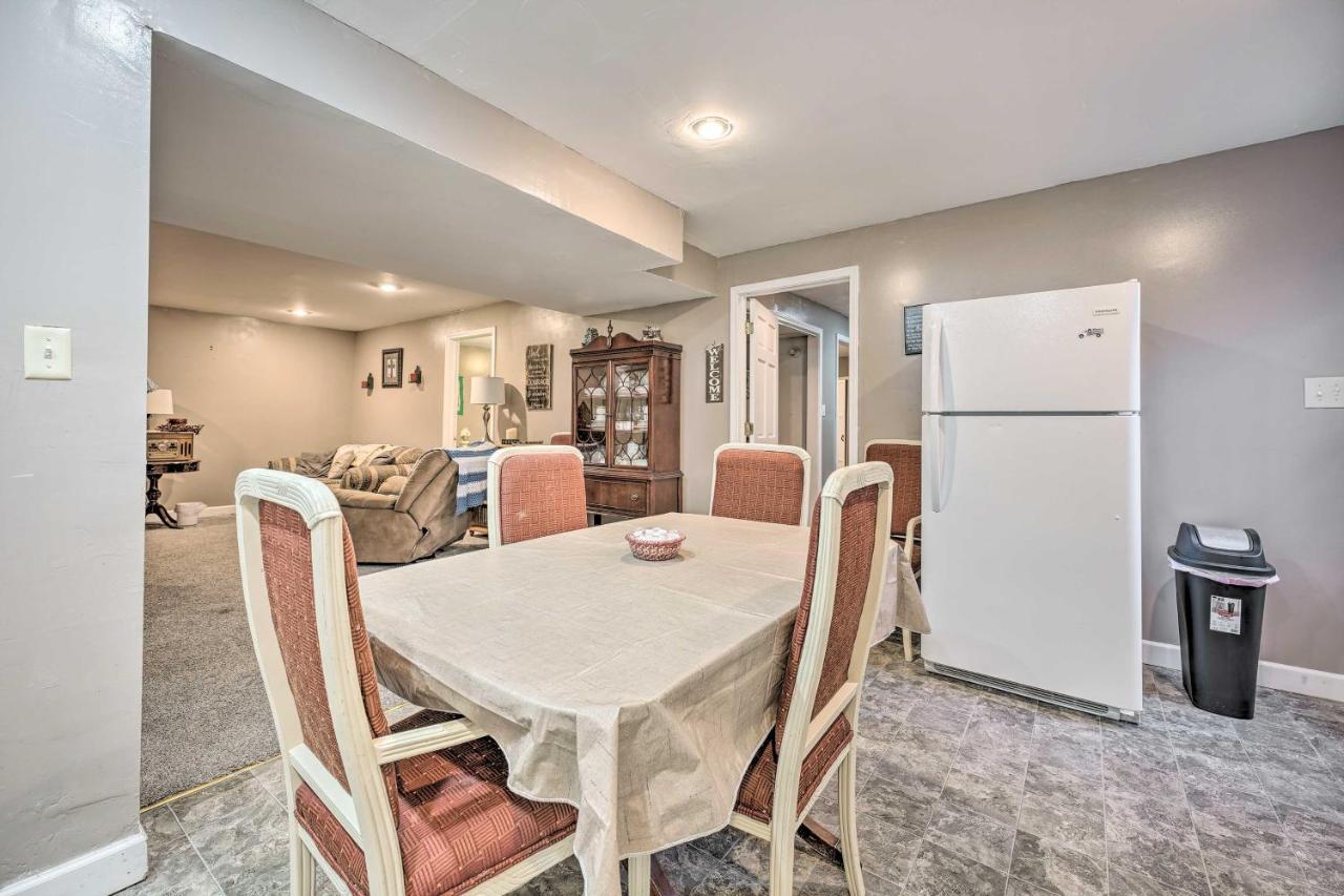Lovely 3- Bedroom Apartment With Street Parking. Goshen Extérieur photo
